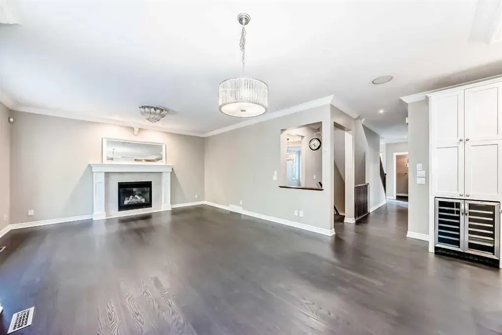 173 Aspenshire Drive SW