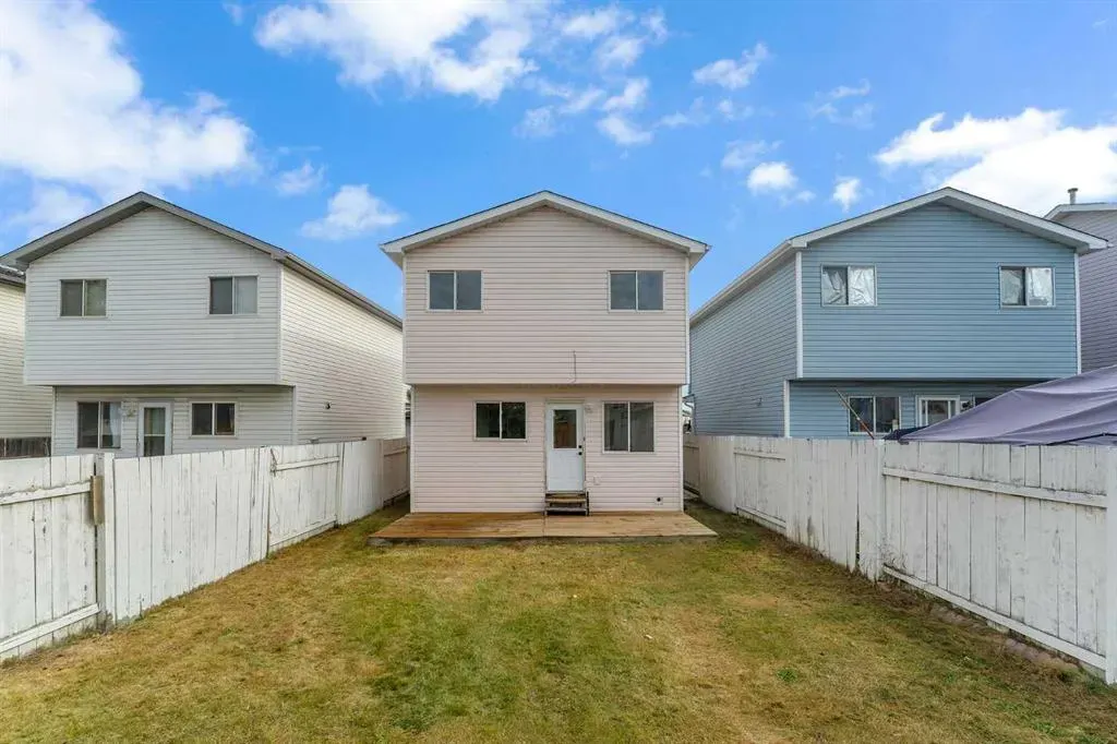 25 San Diego Way NE