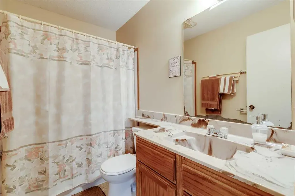 311 Midridge Road SE