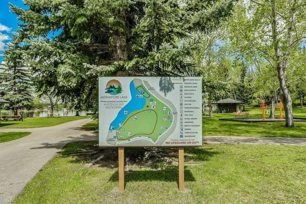 311 Midridge Road SE