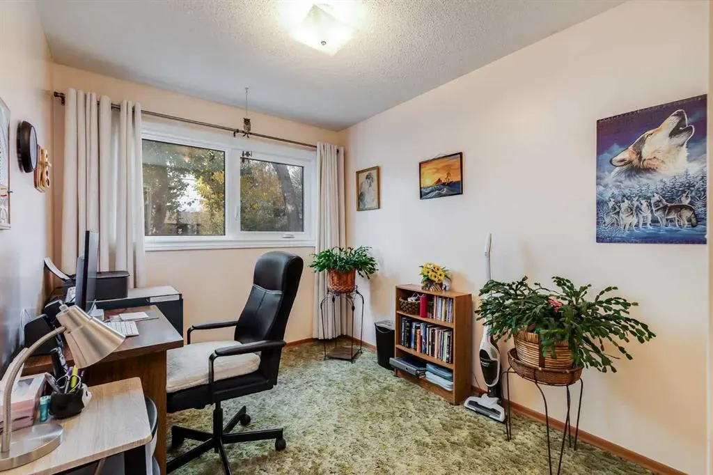311 Midridge Road SE