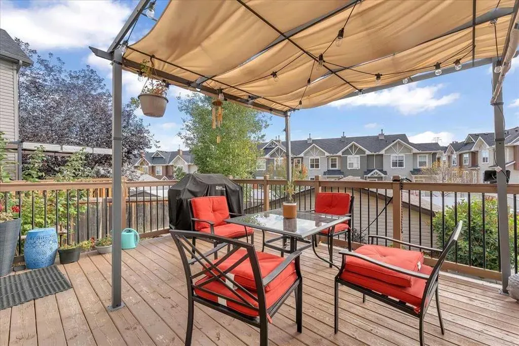 35 Tuscany Ridge Terrace NW