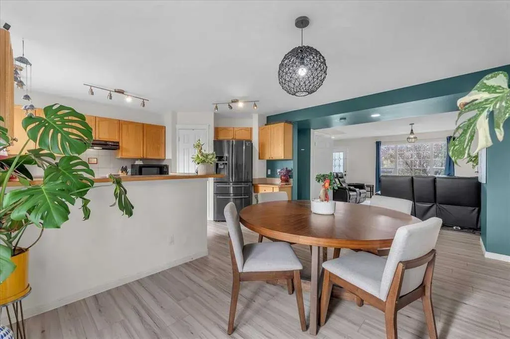 35 Tuscany Ridge Terrace NW