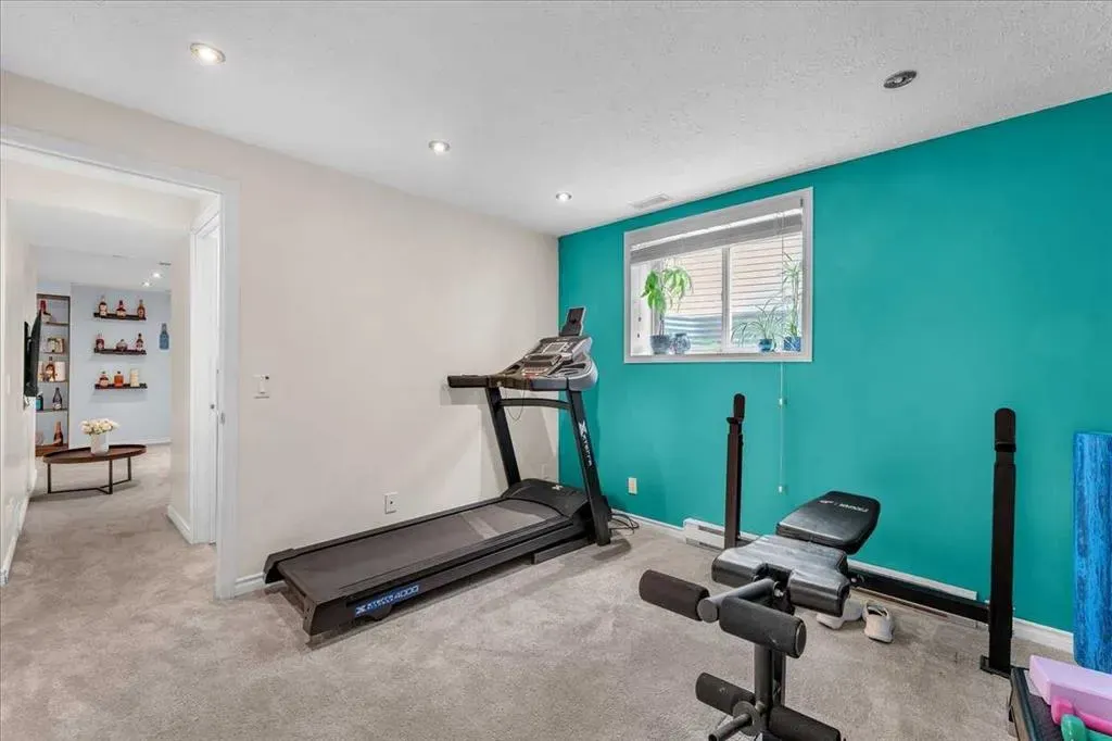 35 Tuscany Ridge Terrace NW
