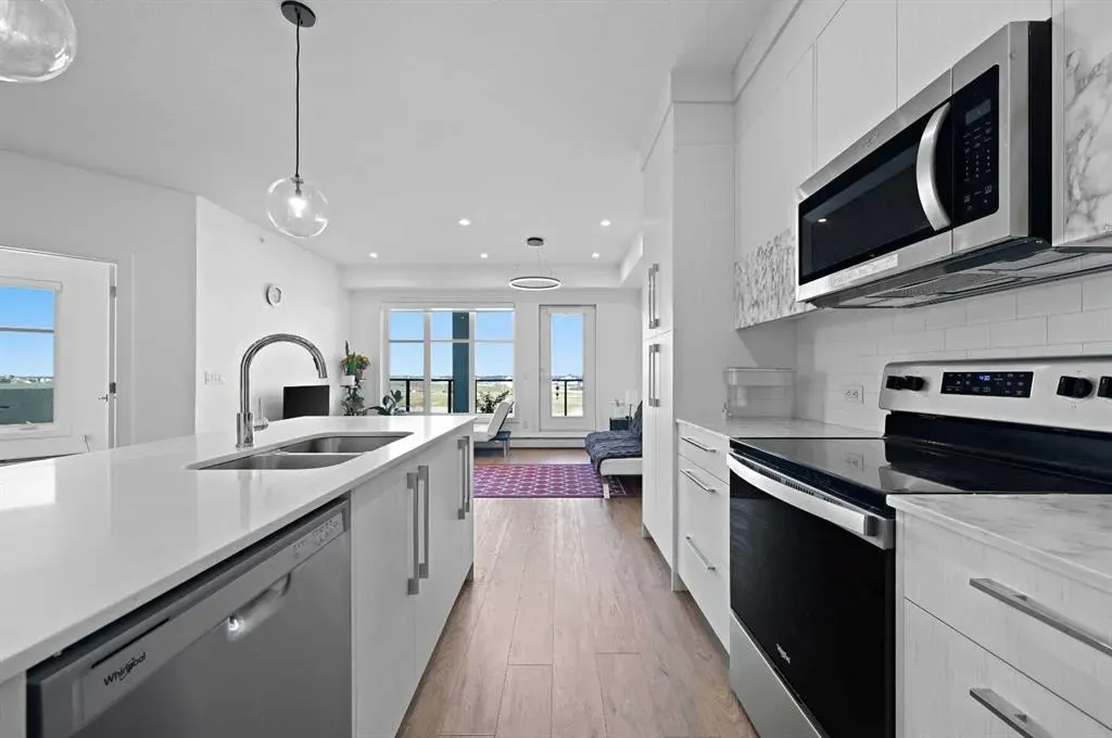 681 Savanna Boulevard NE, #1401