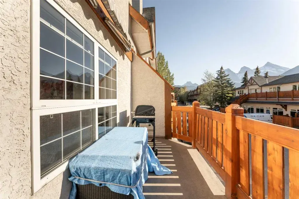 112 Kananaskis Way, #205
