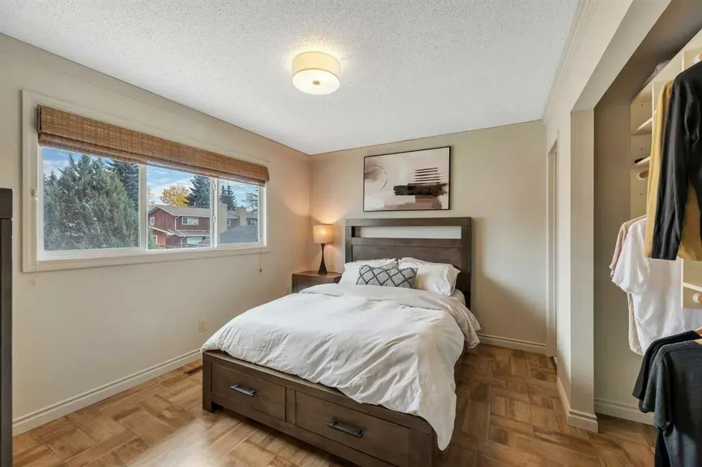 24 Midland Place SE