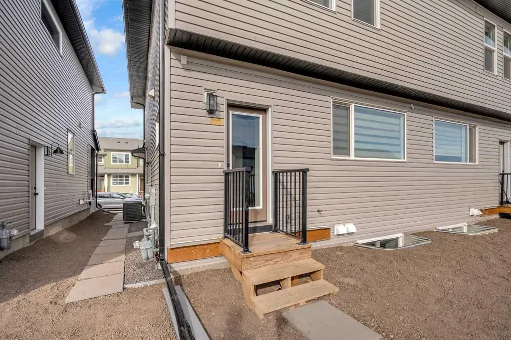 109 Savanna Place NE