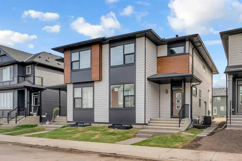 109 Savanna Place NE