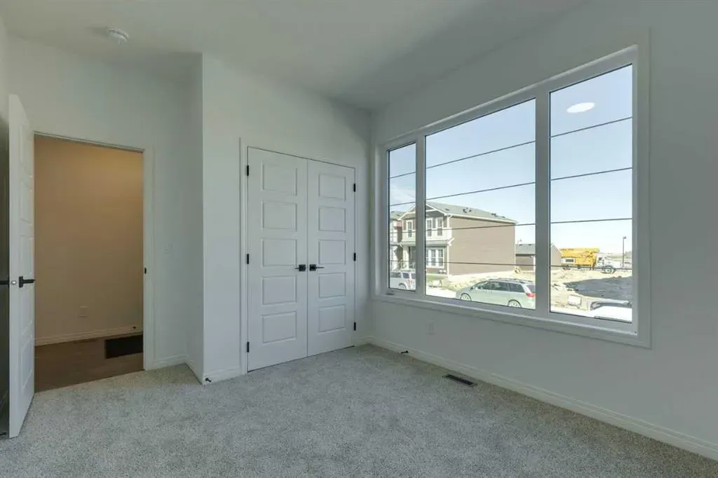 80 Homestead View NE