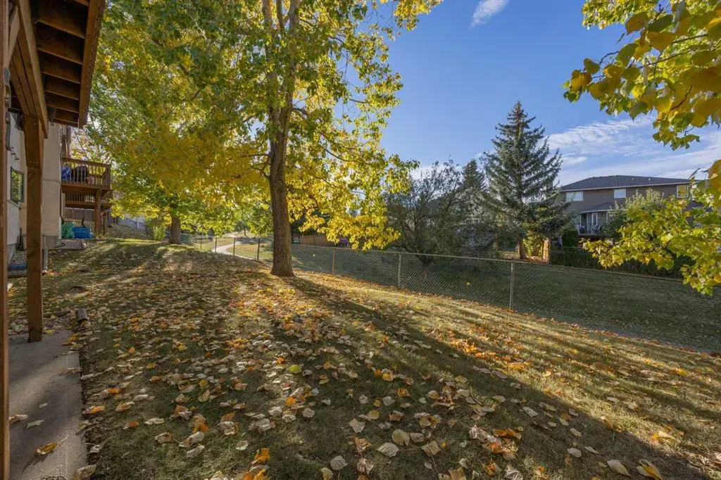 52 Sandarac Circle NW