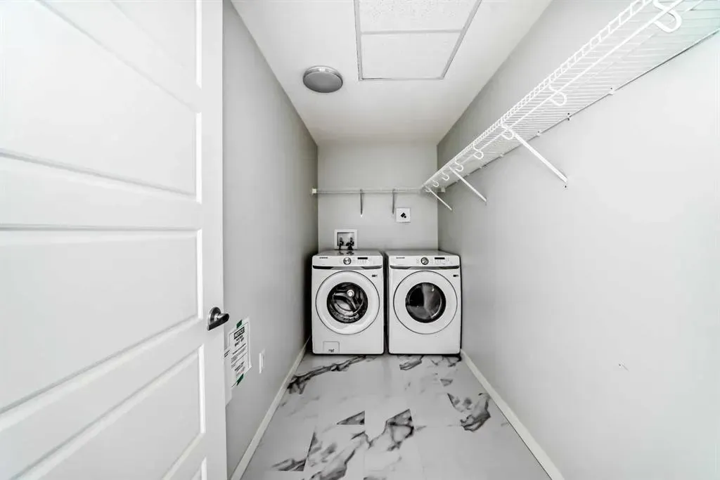 42 Cranbrook Gardens SE, #1305
