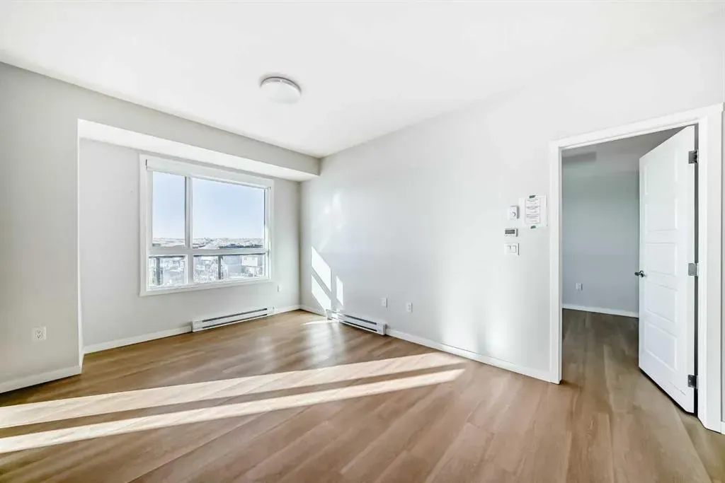 42 Cranbrook Gardens SE, #1305
