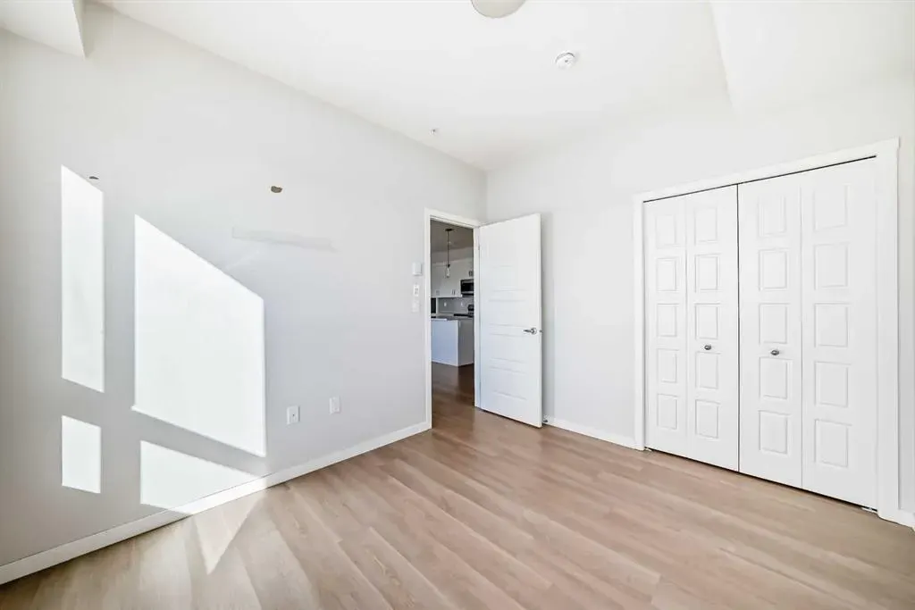 42 Cranbrook Gardens SE, #1305