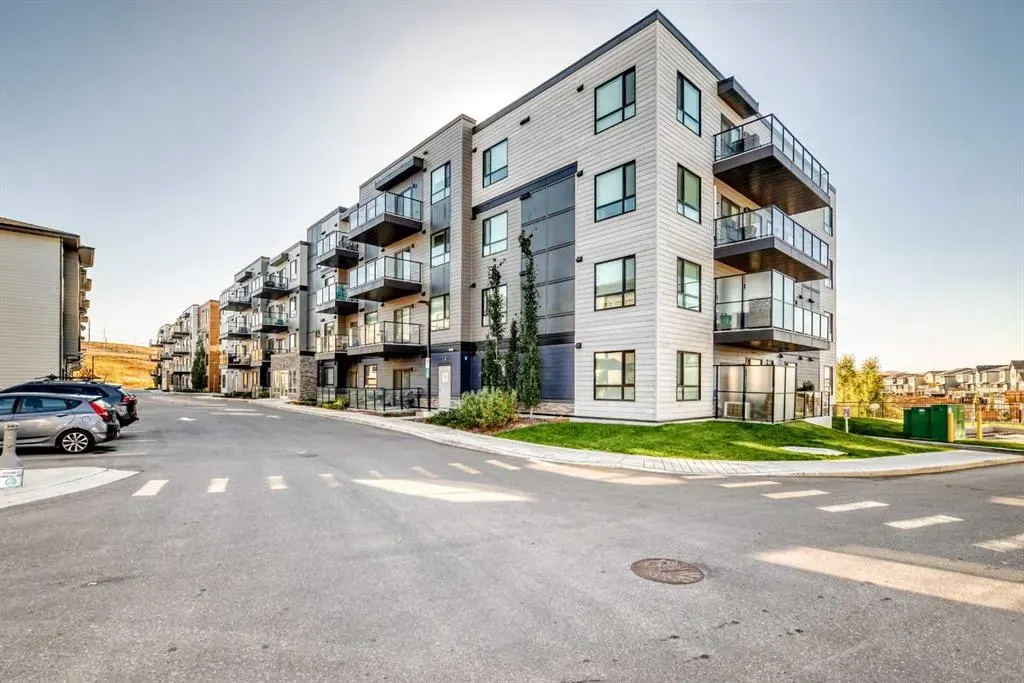 42 Cranbrook Gardens SE, #1305