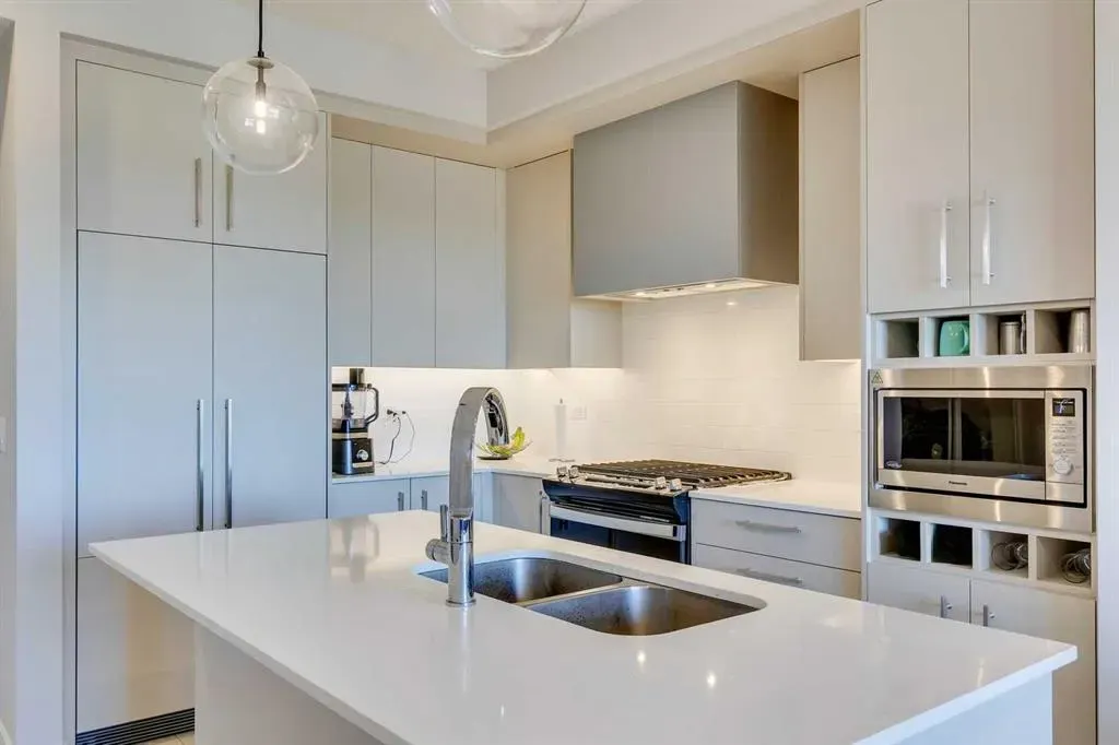 8230 Broadcast Avenue SW, #615