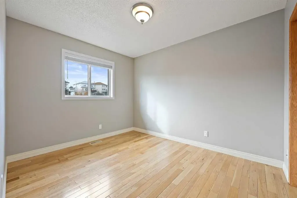 161 Arbour Crest Road NW