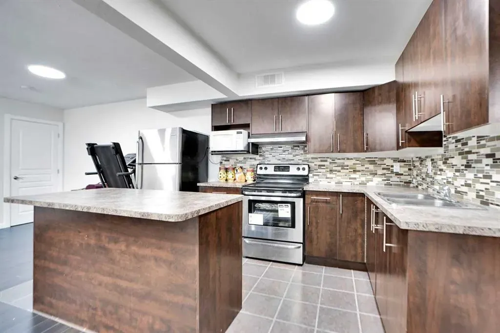 59 Redstone Park NE