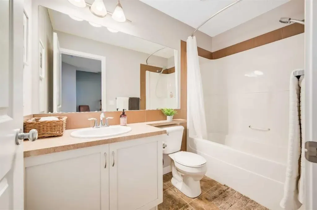 351 Monteith Drive SE, #52