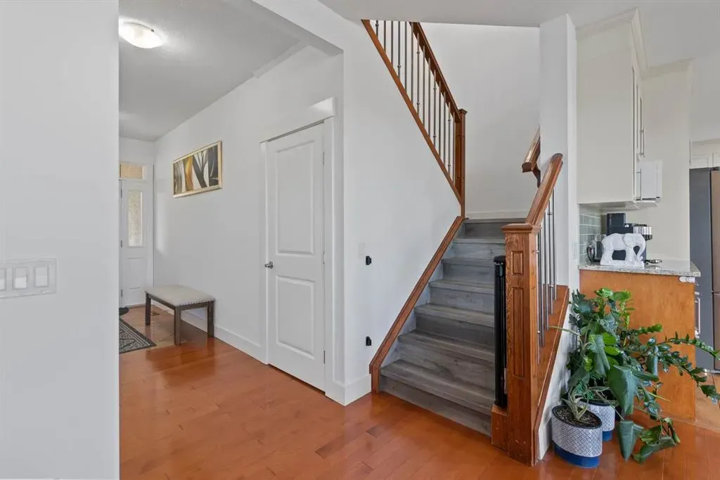 332 kinniburgh Boulevard