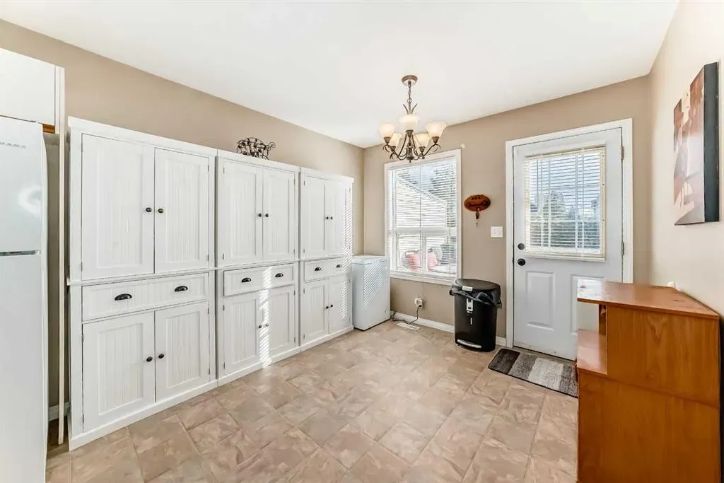 1 Eline Street, #B