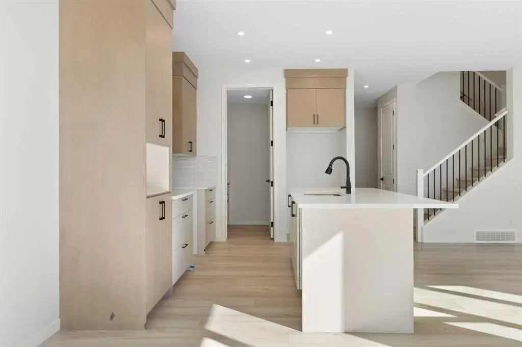 17 Marmot Passage NW