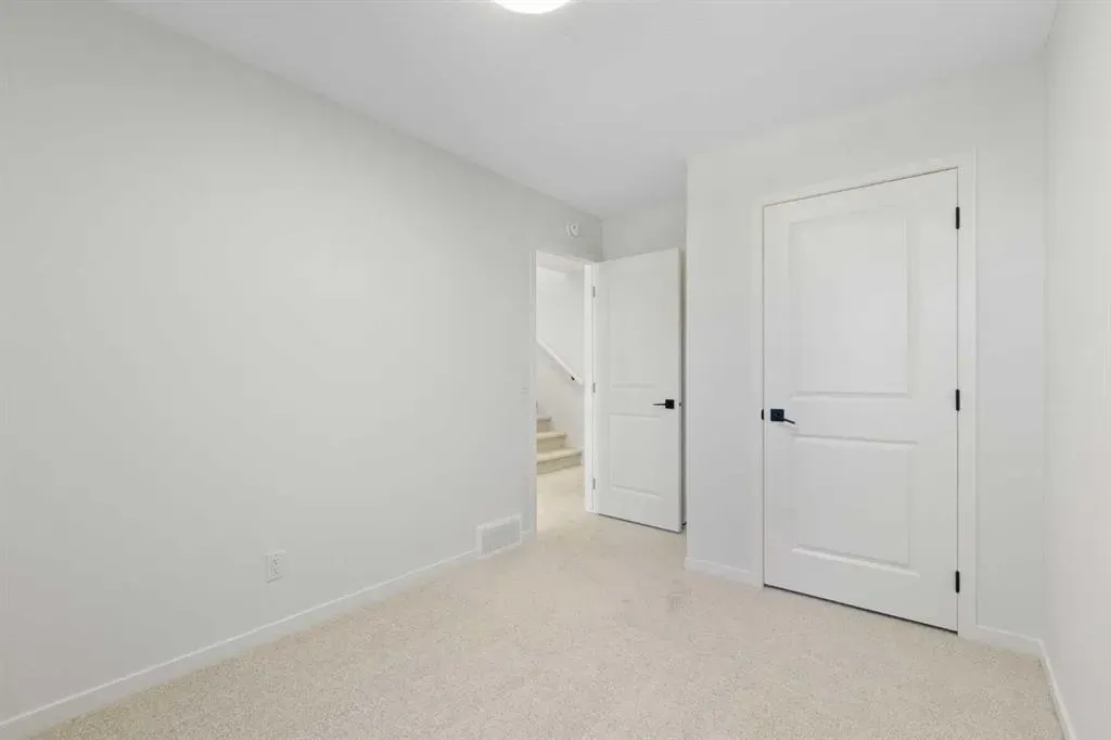 17 Marmot Passage NW