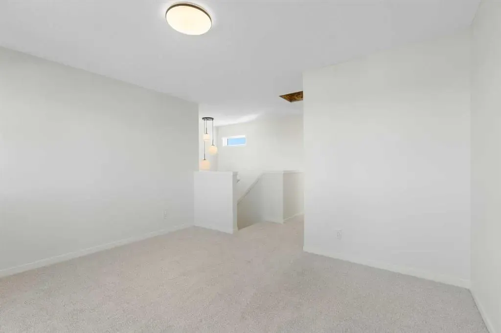 17 Marmot Passage NW