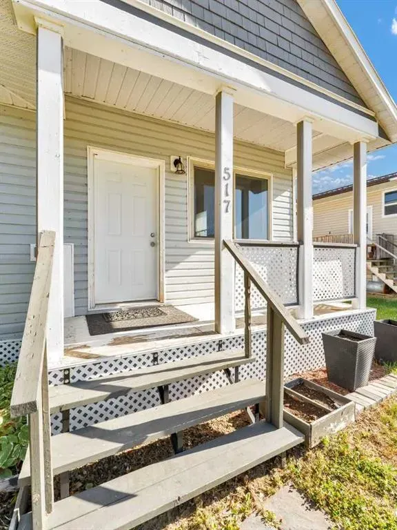 517 Iris Street