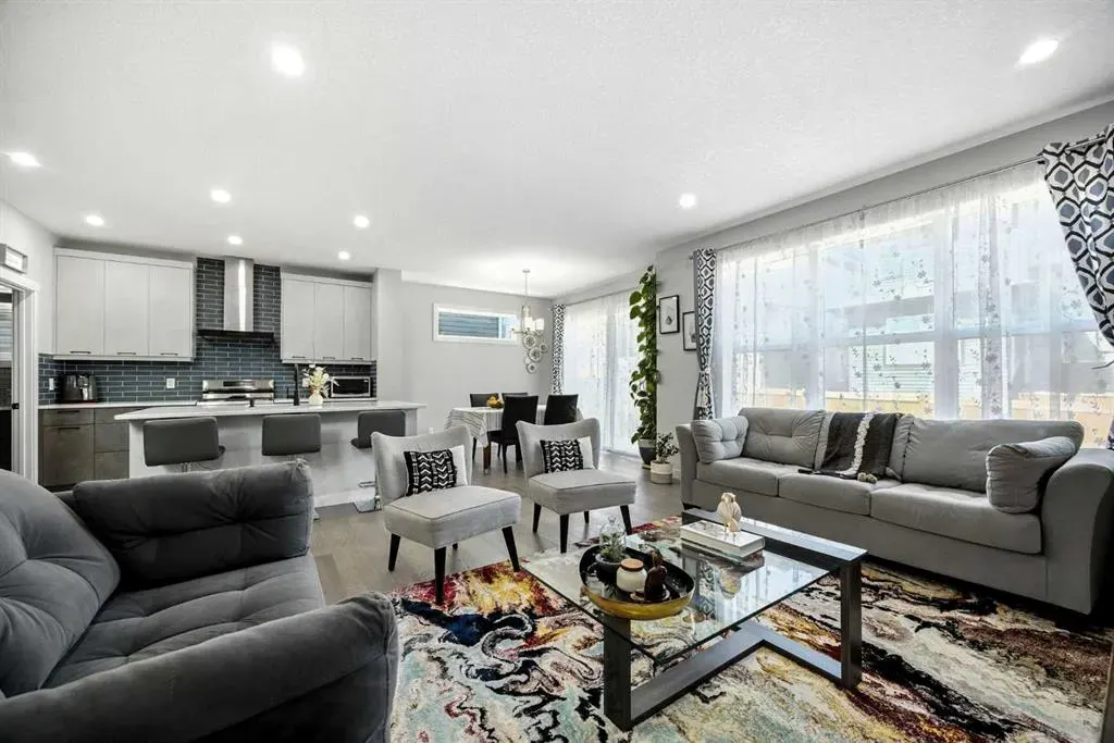 97 Amblehurst Gardens NW