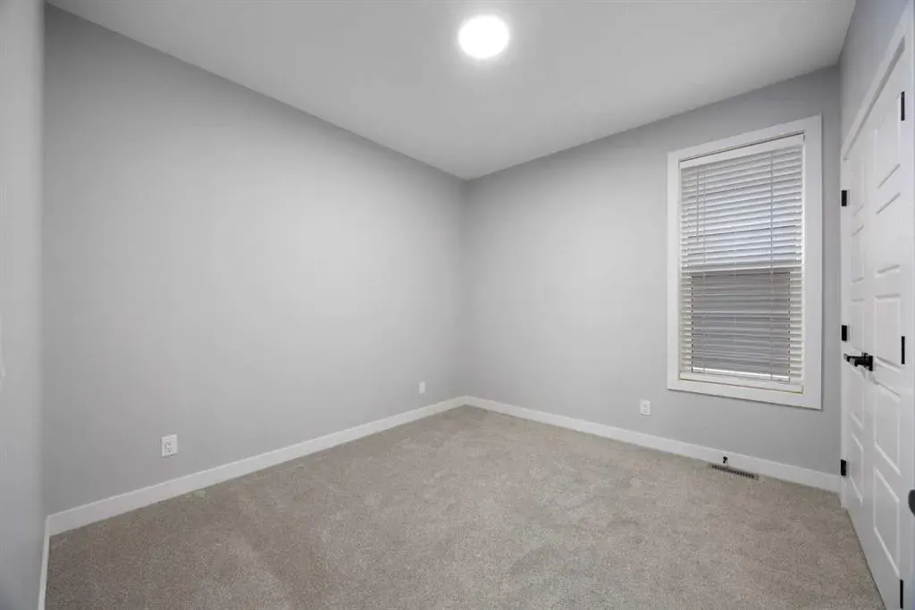 97 Amblehurst Gardens NW