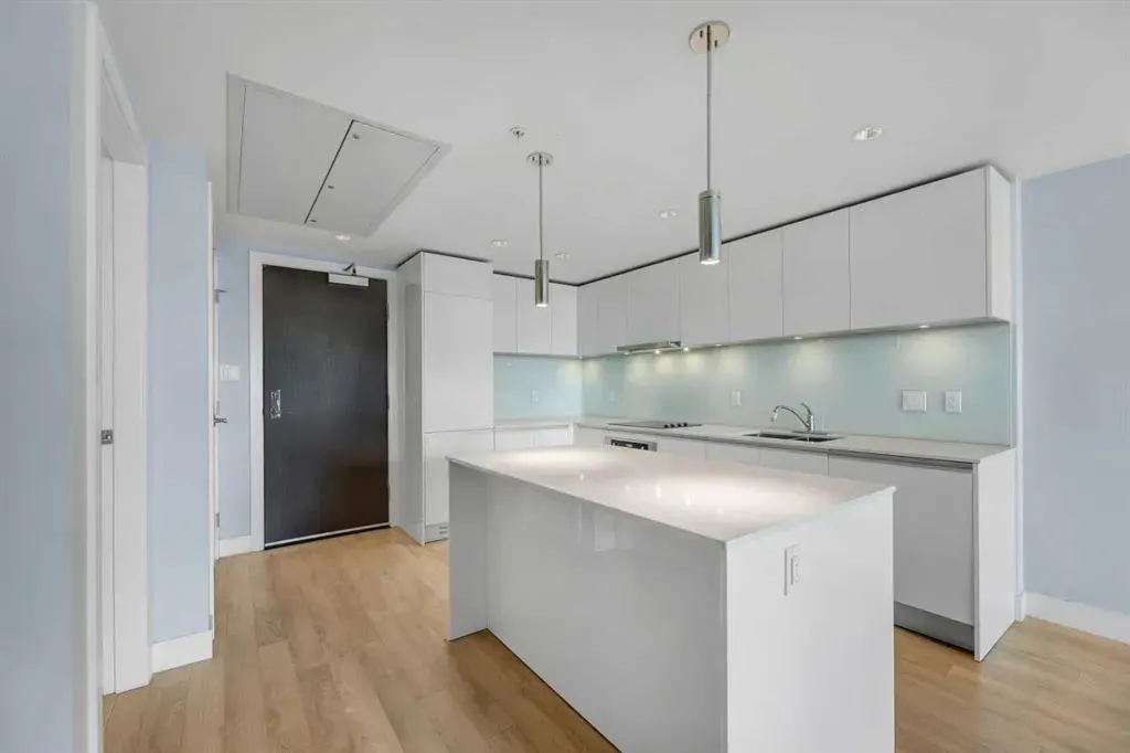 1122 3 Street SE, #2208