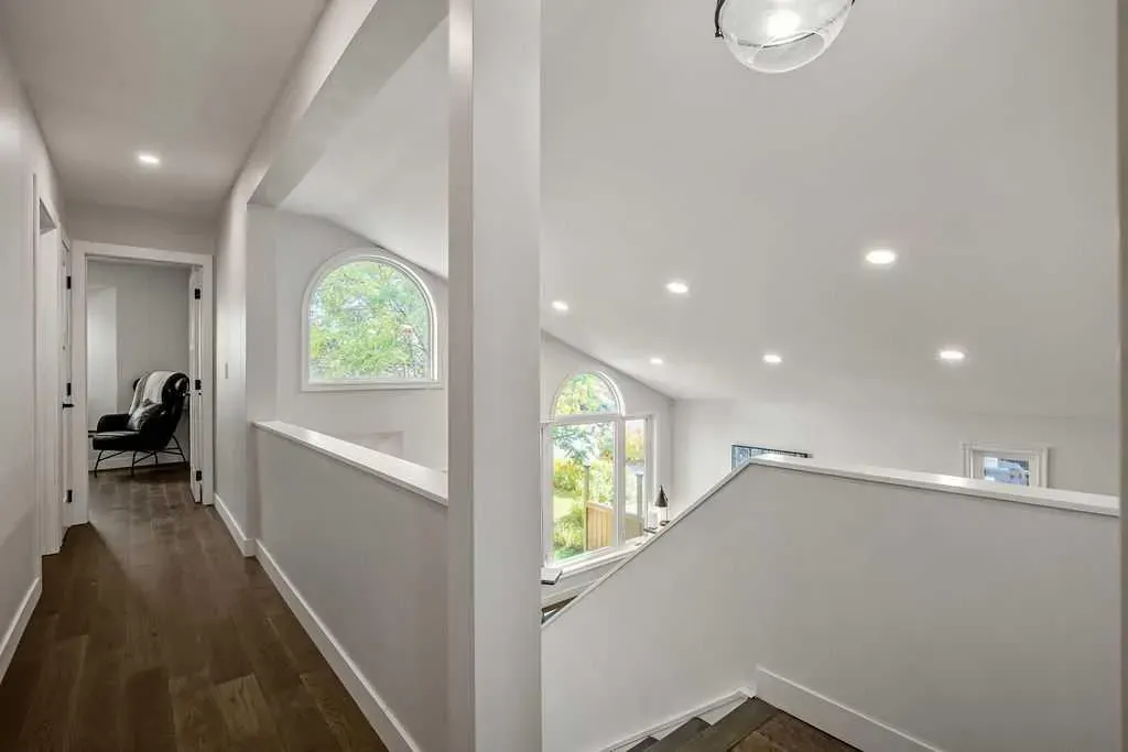 51 Hunters Crescent
