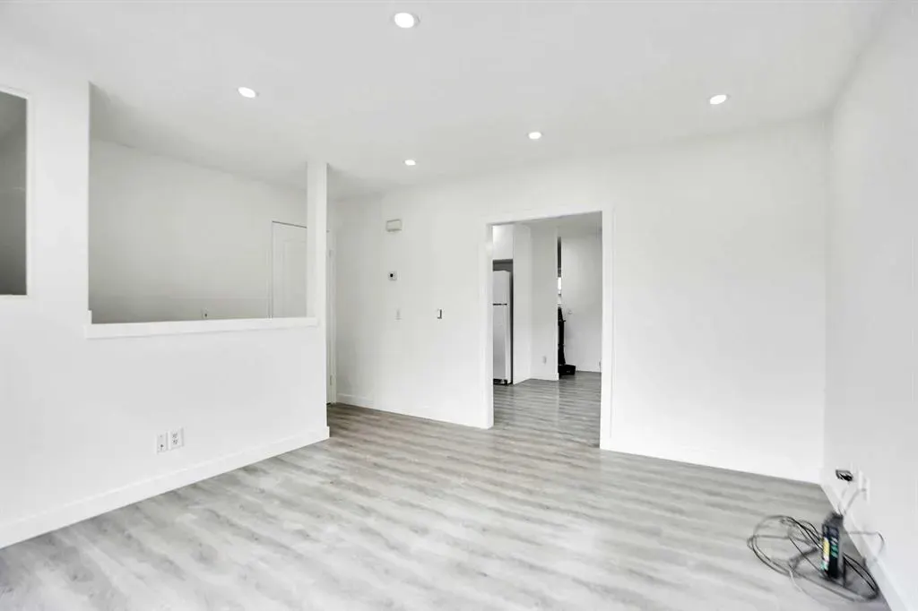6032 Martingrove Road