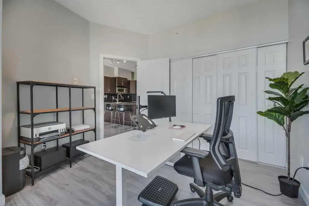 11811 Lake Fraser Drive SE, #6402