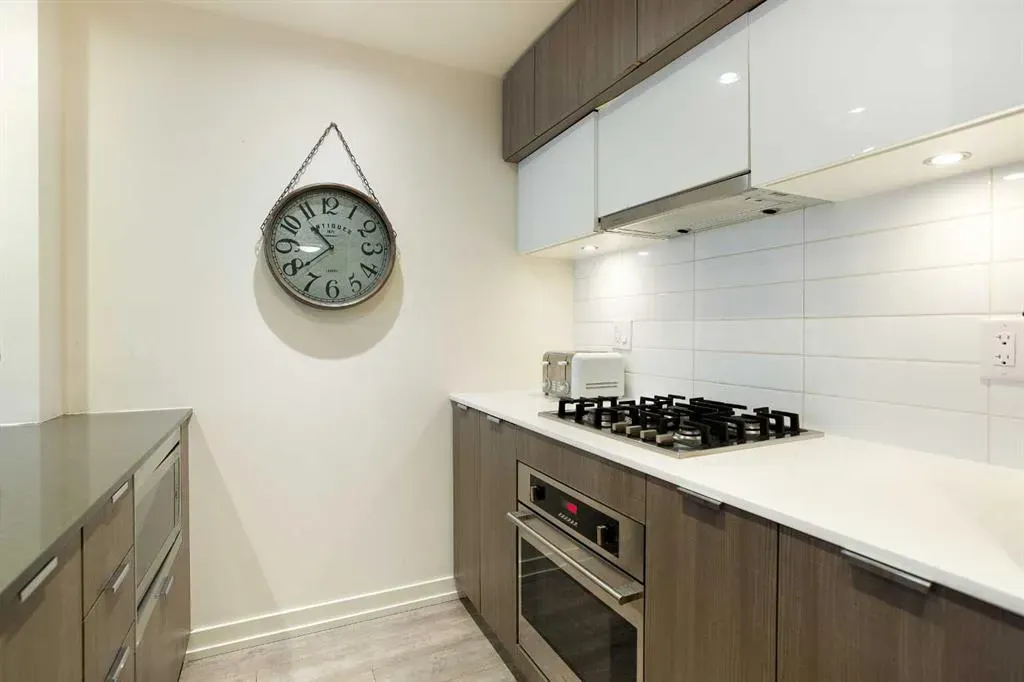 51 Waterfront Mews SW, #205