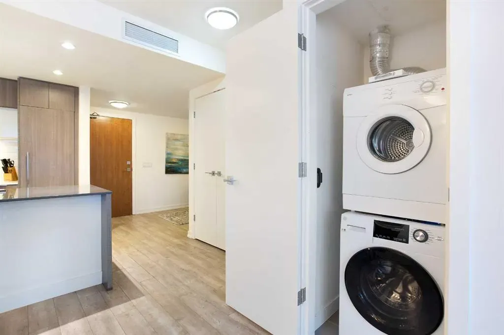 51 Waterfront Mews SW, #205