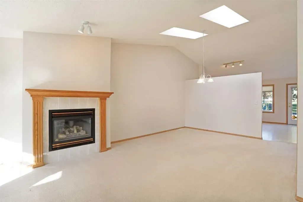 13 Fairview Park Lane W