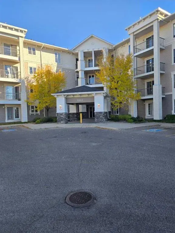 333 Taravista Drive NE, #2204