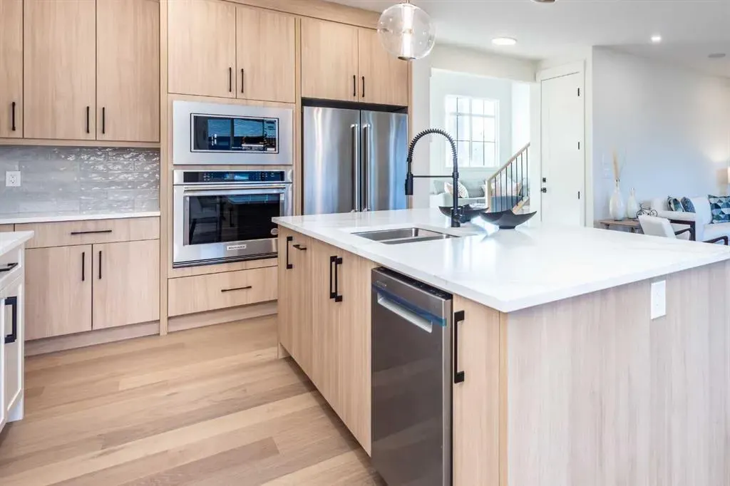 77 Waterford Crescent