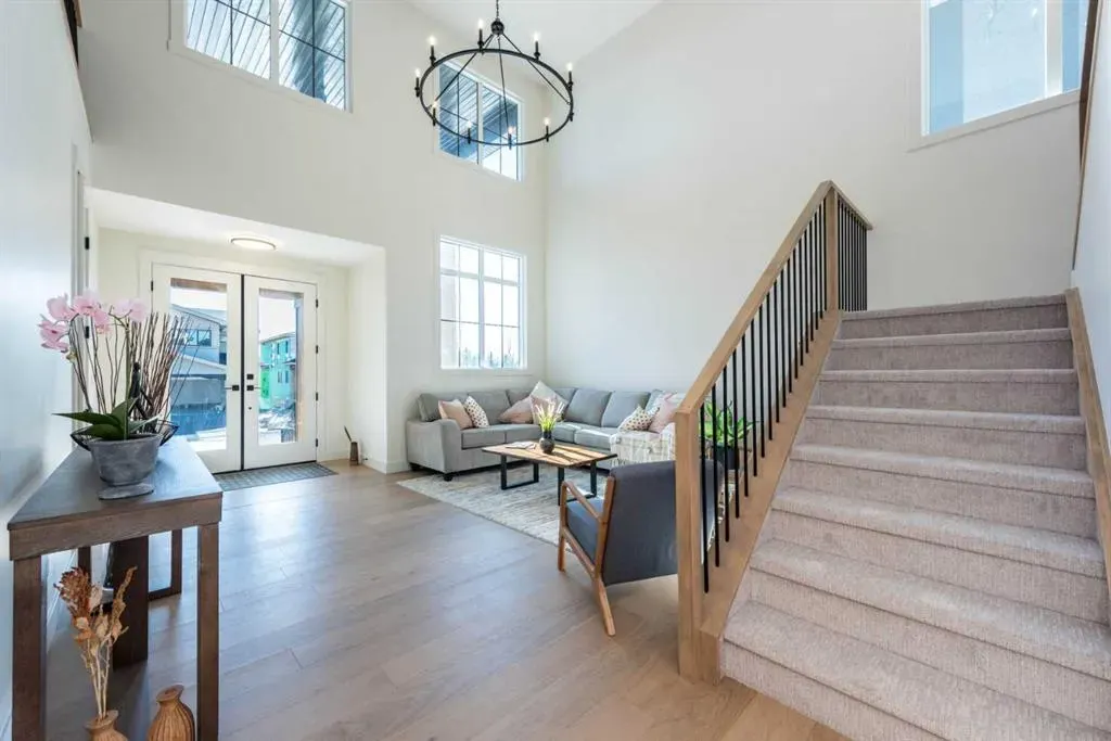 77 Waterford Crescent