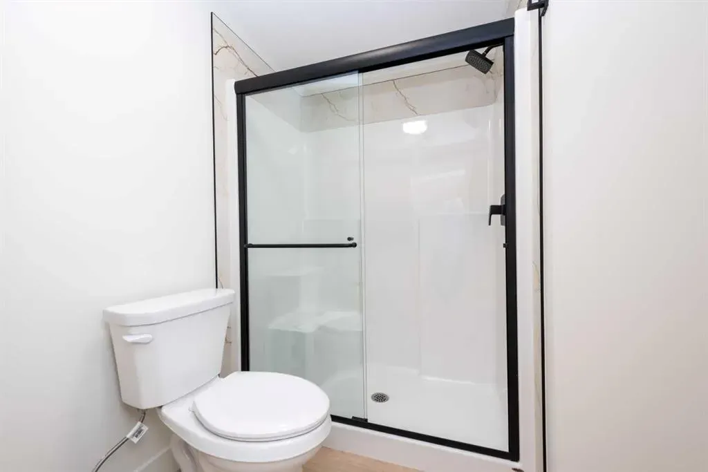 77 Waterford Crescent