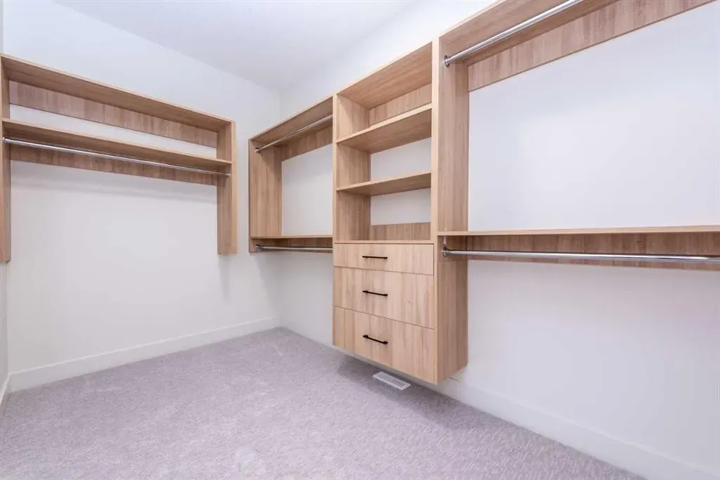 77 Waterford Crescent