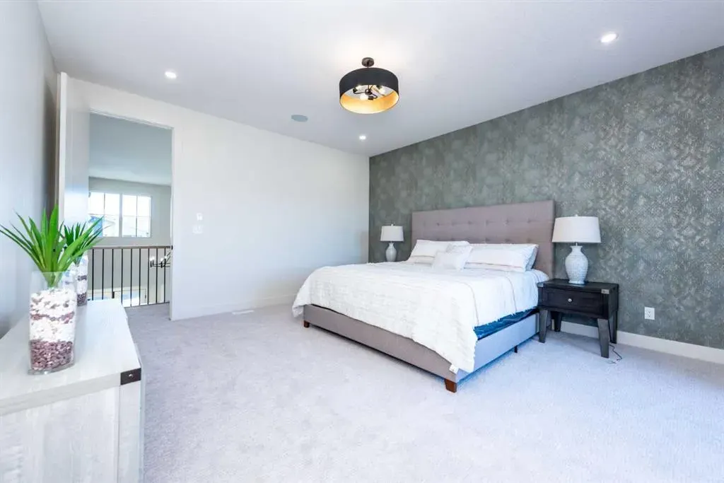 77 Waterford Crescent