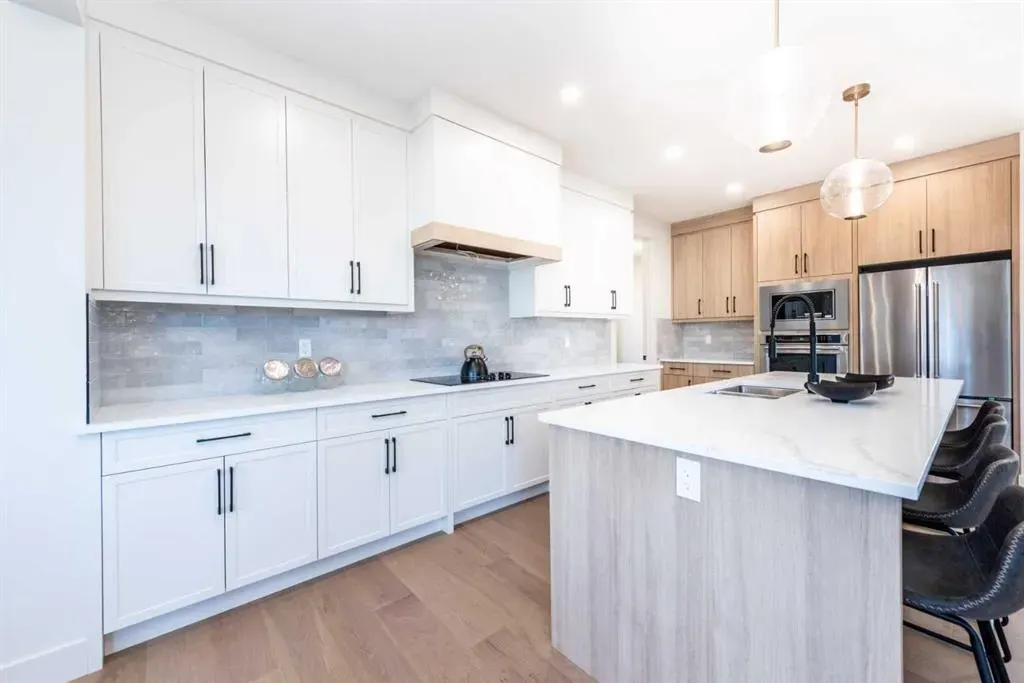 77 Waterford Crescent