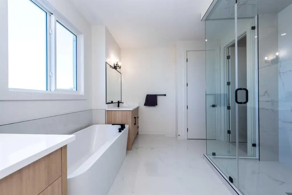 77 Waterford Crescent