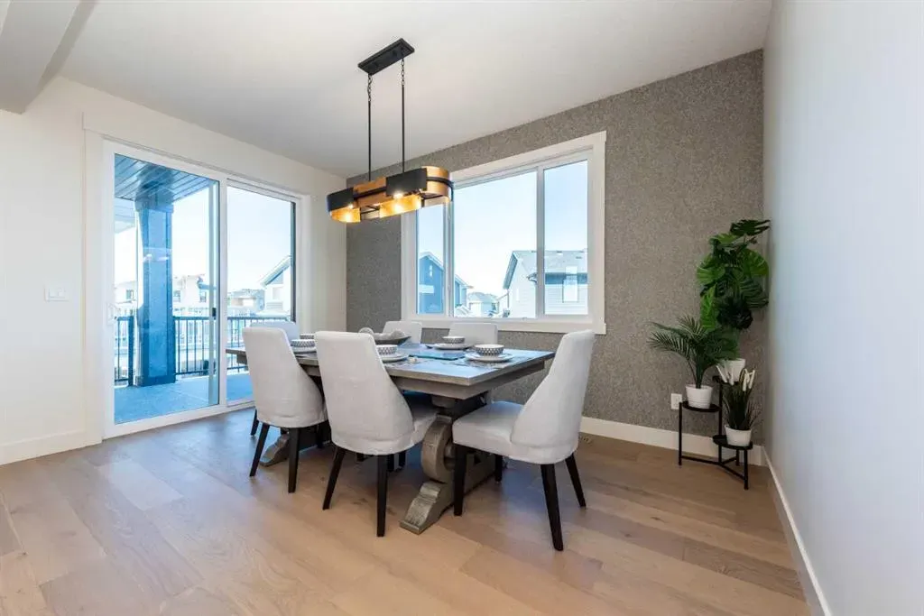 77 Waterford Crescent