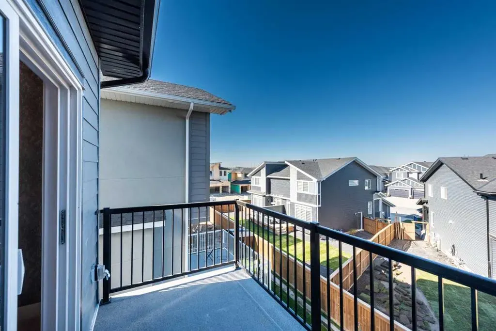 77 Waterford Crescent