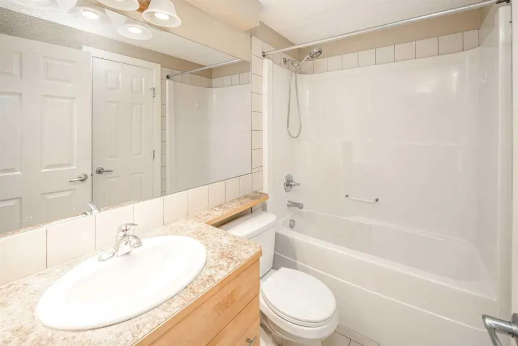 2419 Centre Street NW, #103