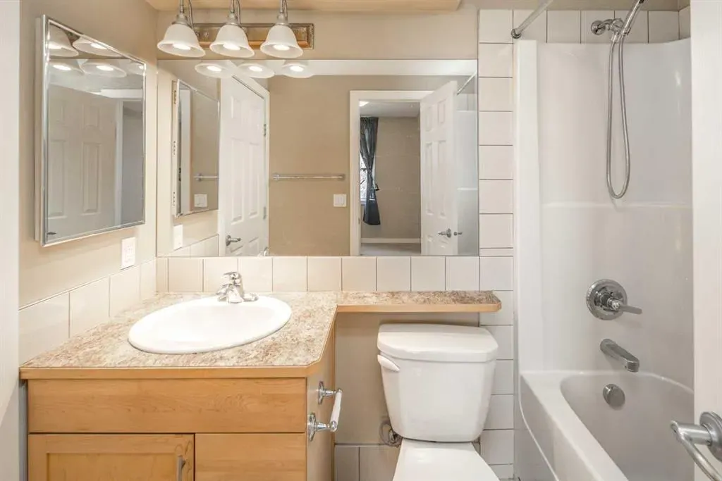 2419 Centre Street NW, #103